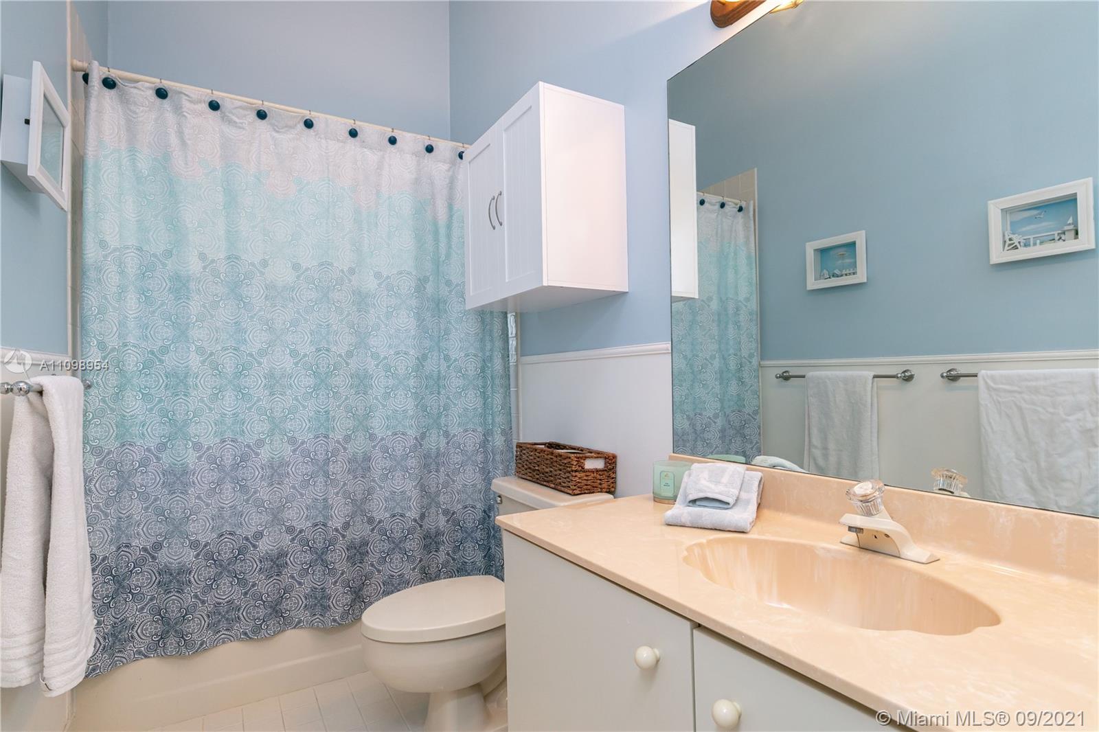 HAWKES BLUFF - Residential