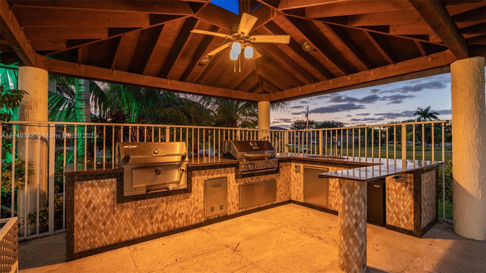 CHAMBERS LAND CO SUB NE1/ - Residential