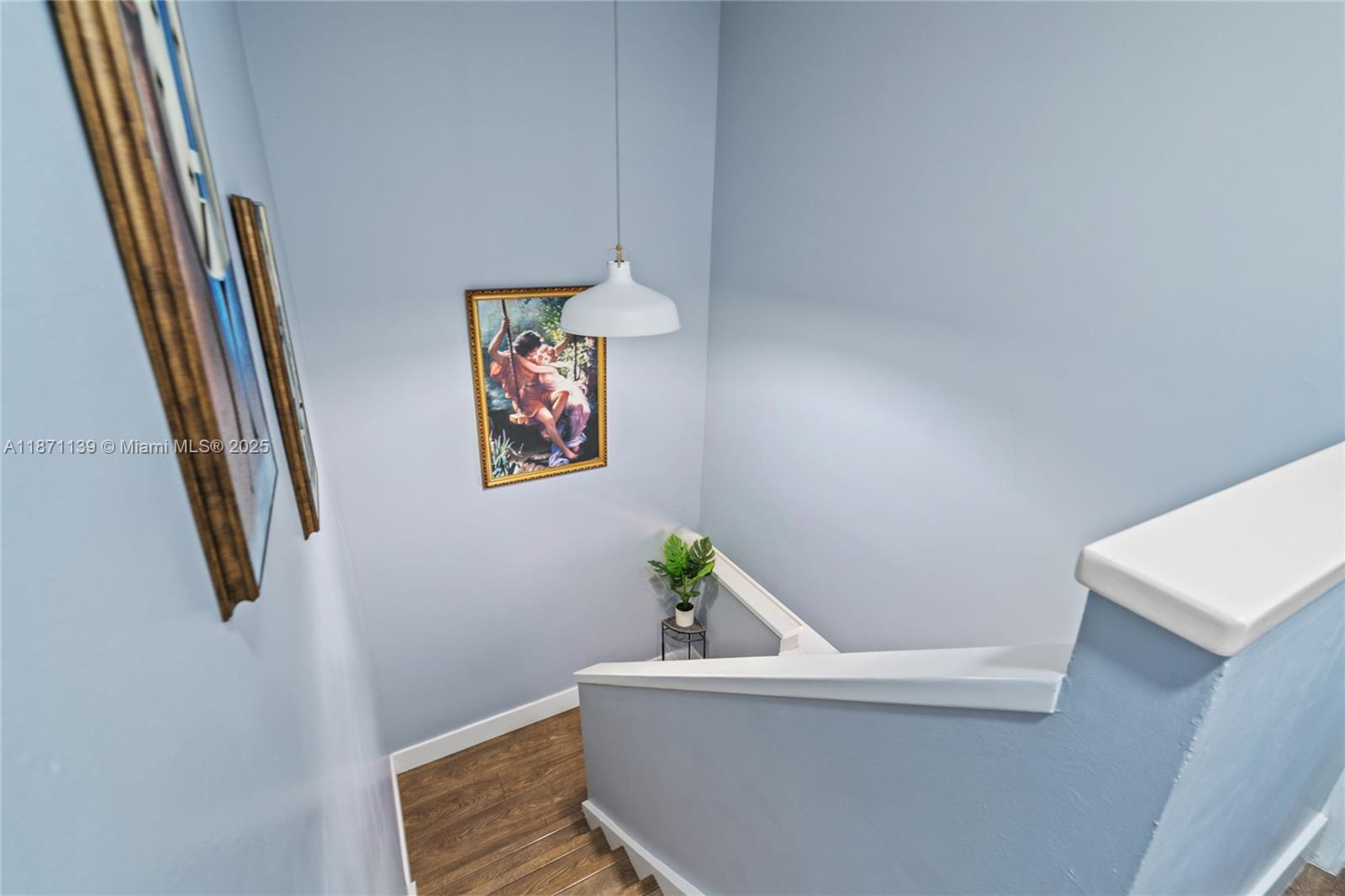 KENDALL LKS E LAKEVIEW TH - Residential