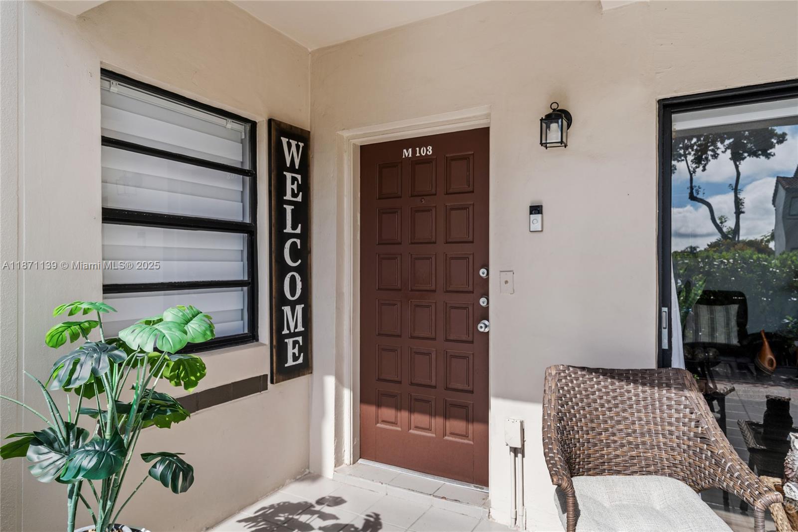 KENDALL LKS E LAKEVIEW TH - Residential