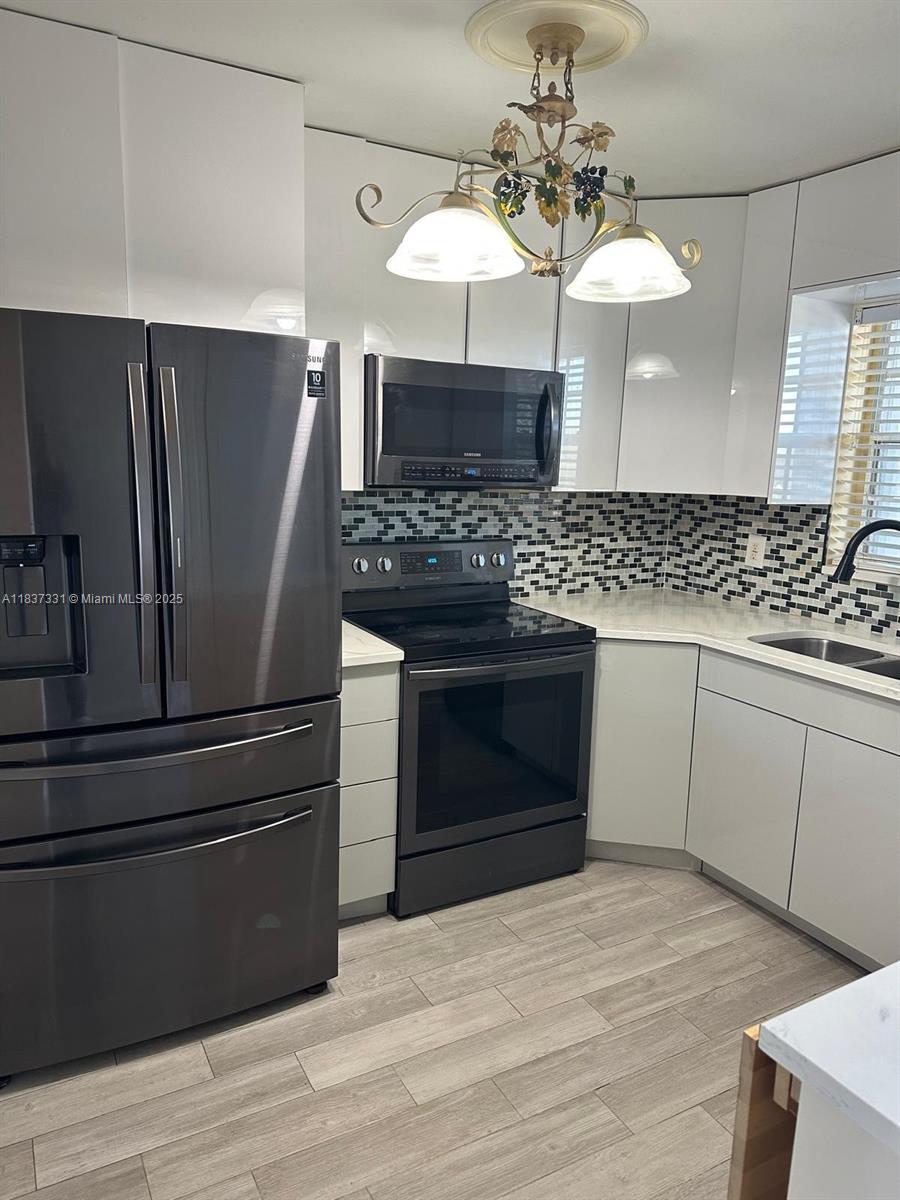 FRENCH VILLAS CONDO - Residential