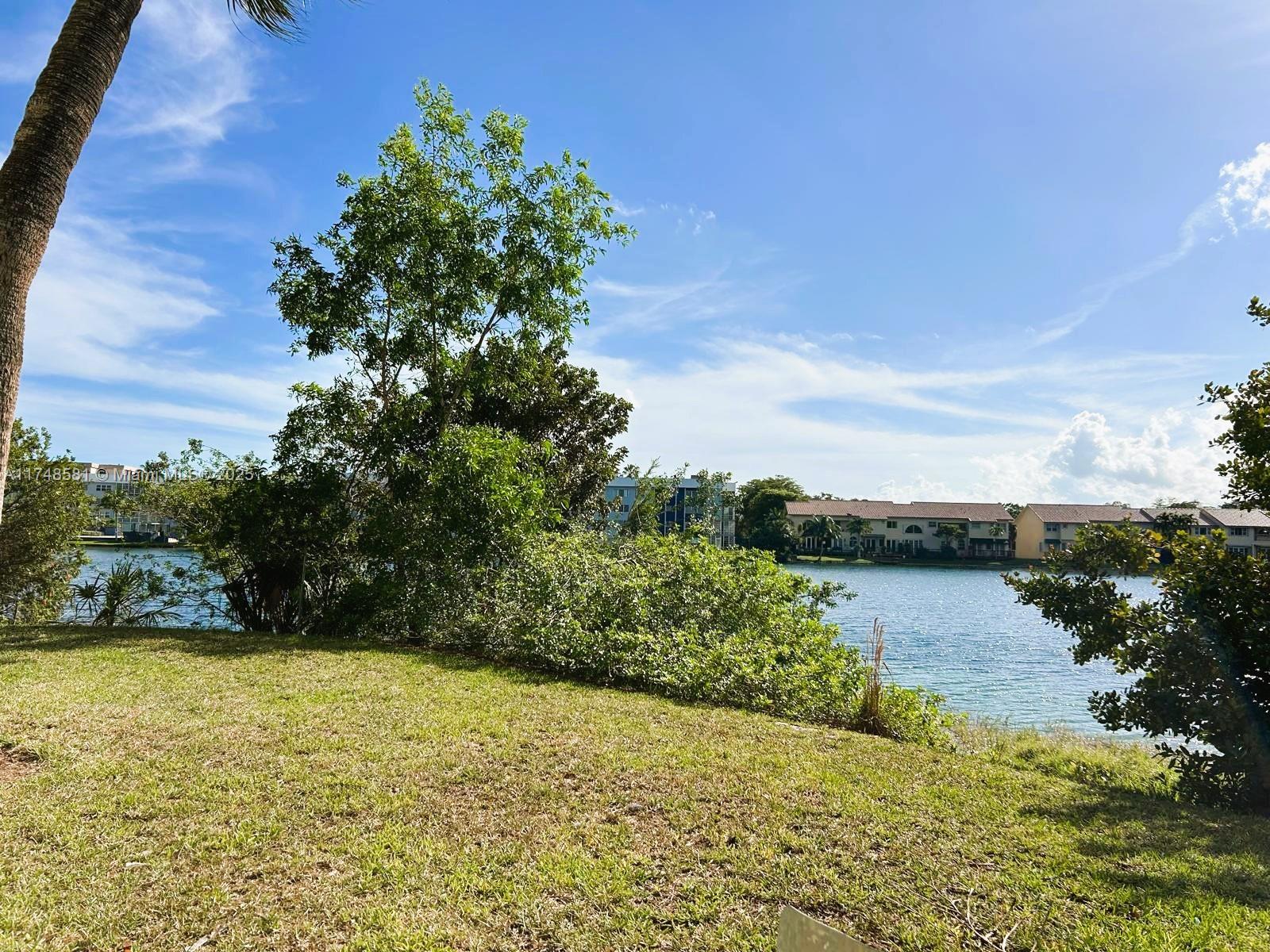 LAKE PARK CONDO NO 1 - BL - Residential