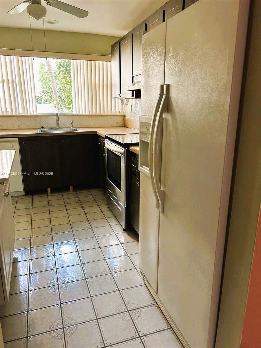 LAKE PARK CONDO NO 1 - BL - Residential