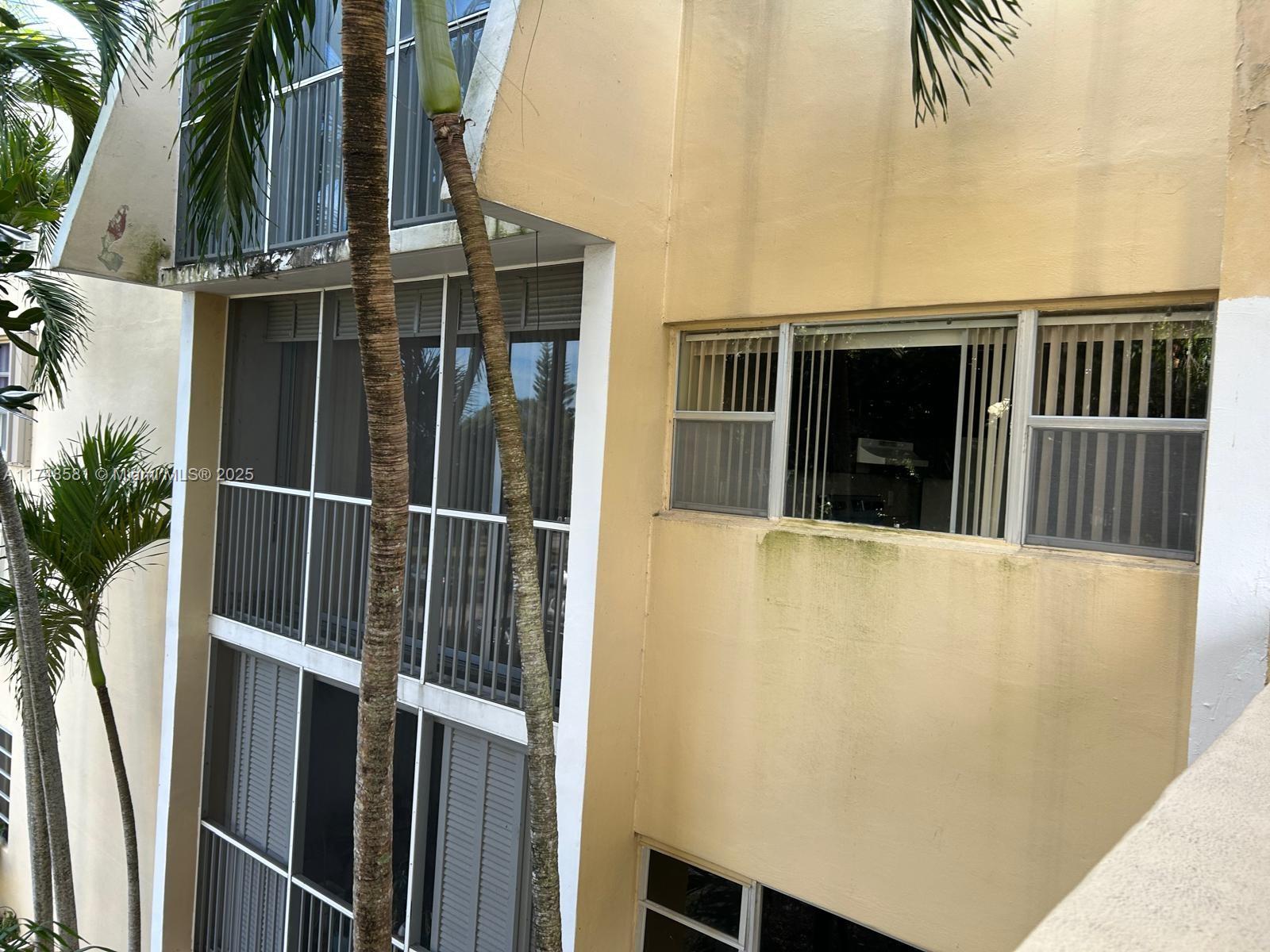 LAKE PARK CONDO NO 1 - BL - Residential