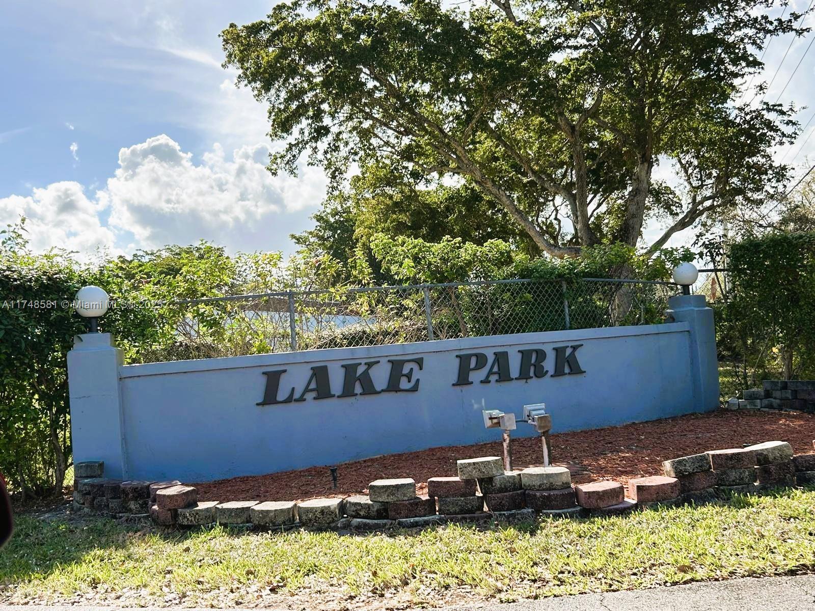 LAKE PARK CONDO NO 1 - BL - Residential