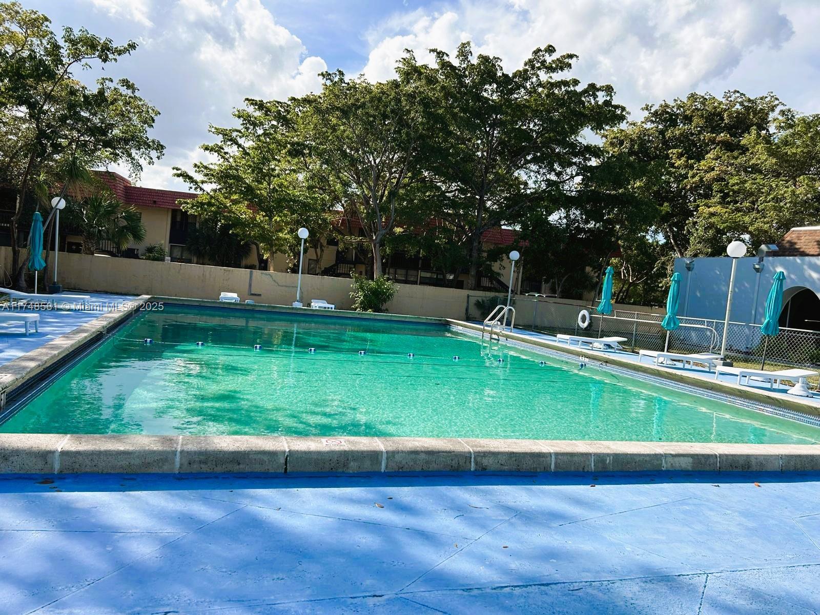 LAKE PARK CONDO NO 1 - BL - Residential