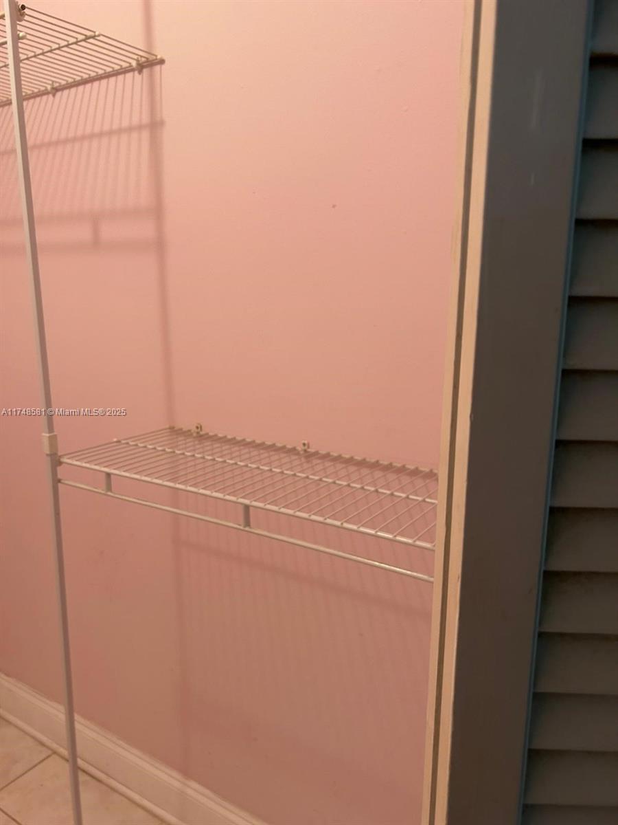 LAKE PARK CONDO NO 1 - BL - Residential