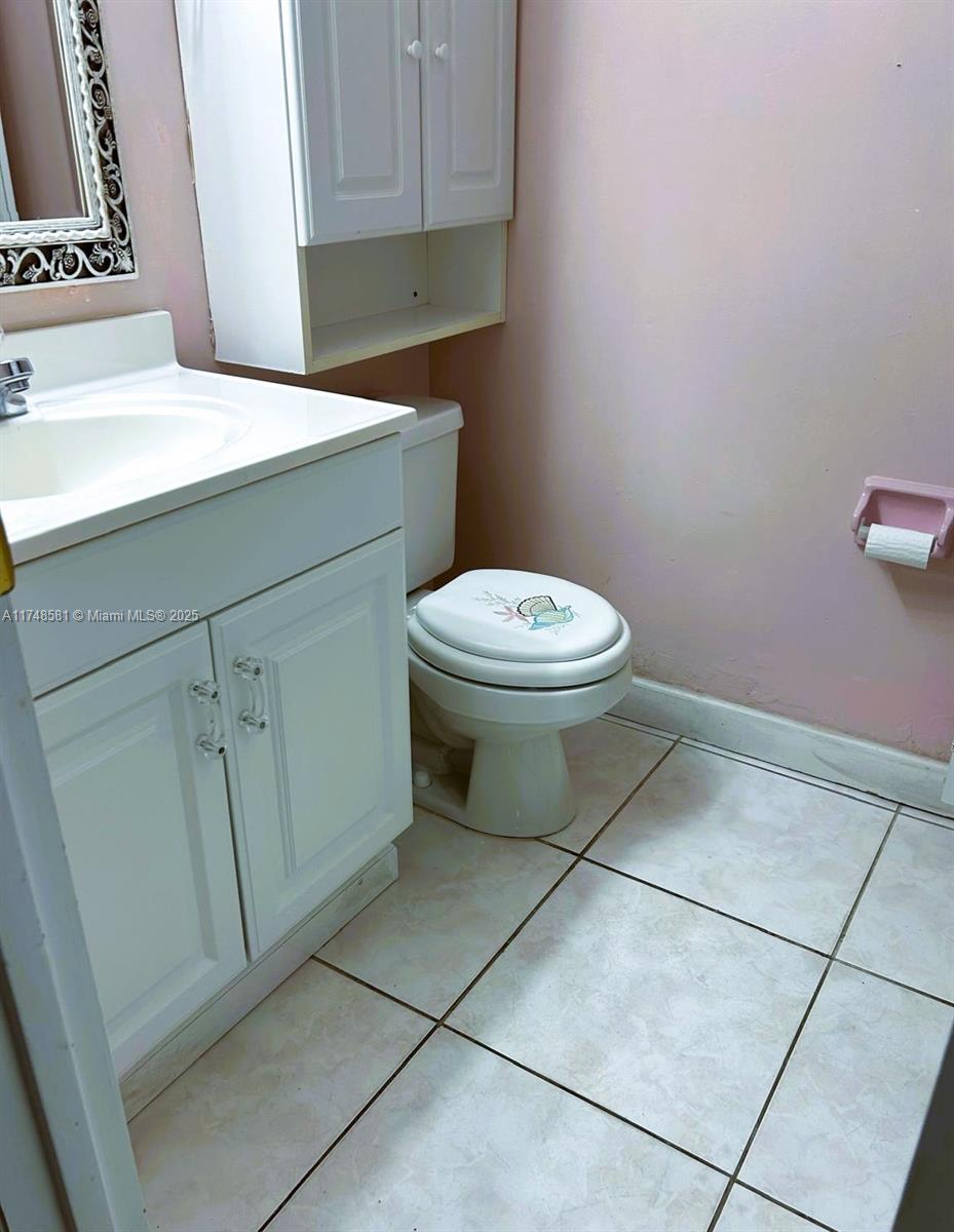 LAKE PARK CONDO NO 1 - BL - Residential