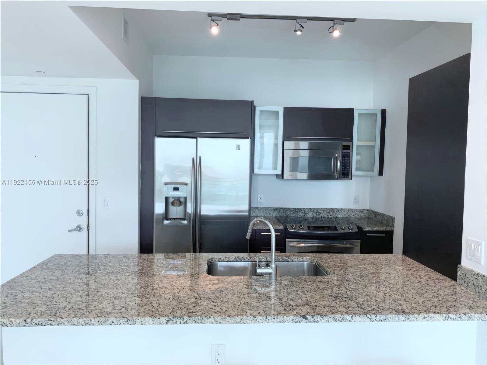 950 Brickell Bay Dr 3403