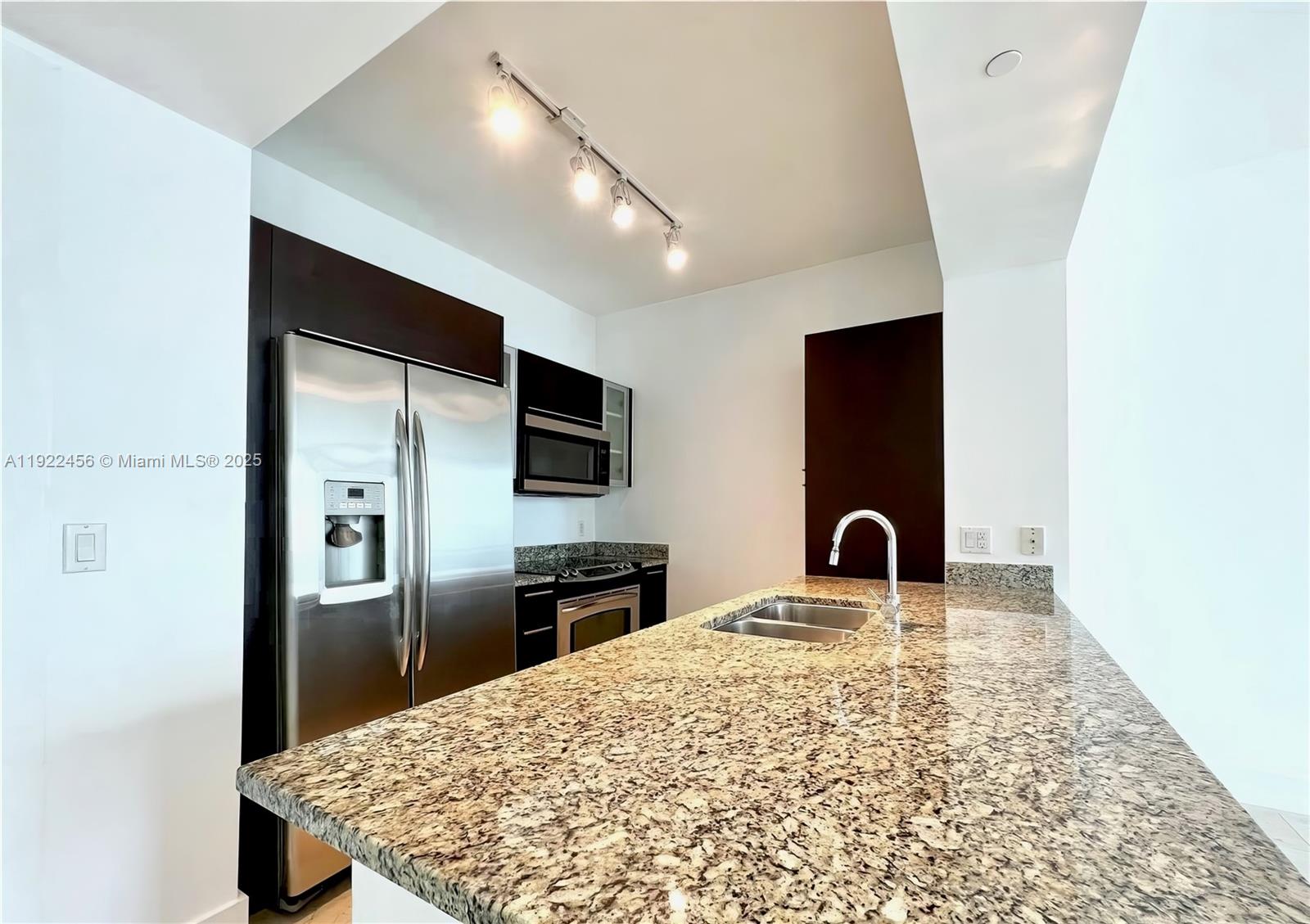 950 Brickell Bay Dr 3403