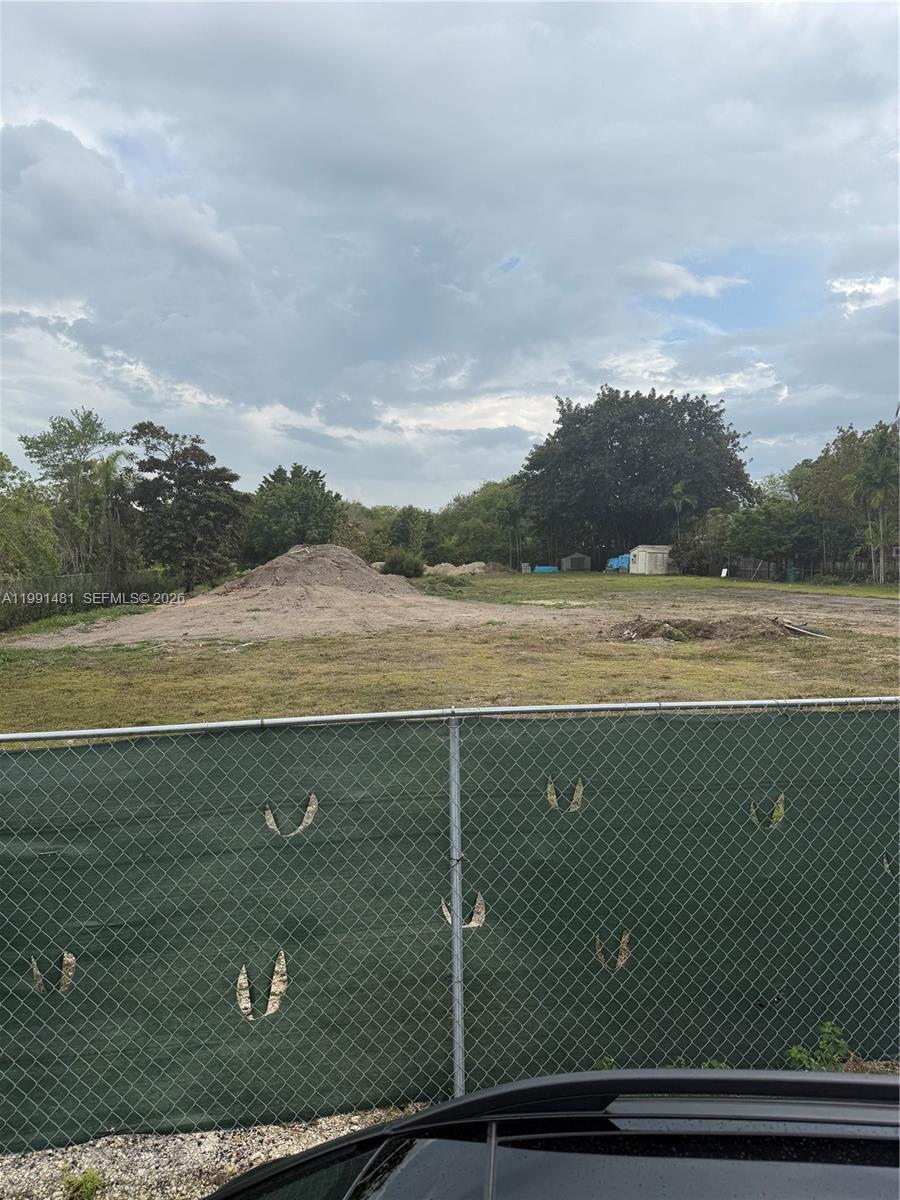 MILLER DRIVE ESTS 1ST ADD - Land