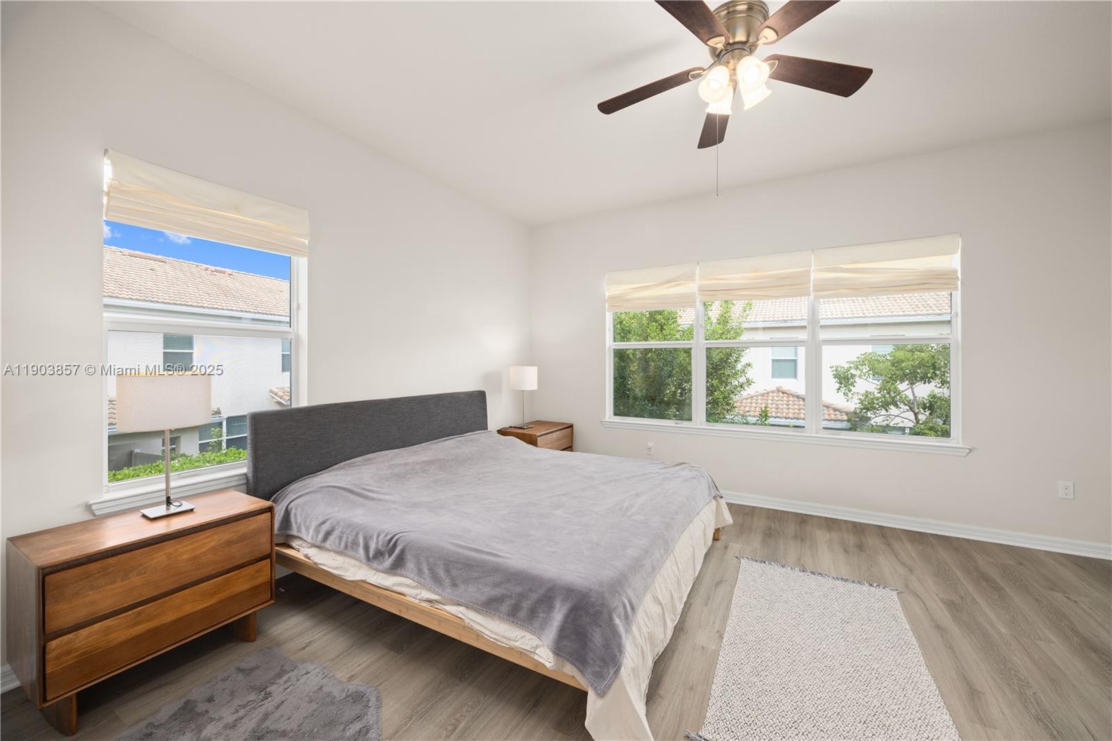 HILLCREST COUNTRY CLUB NO - Residential