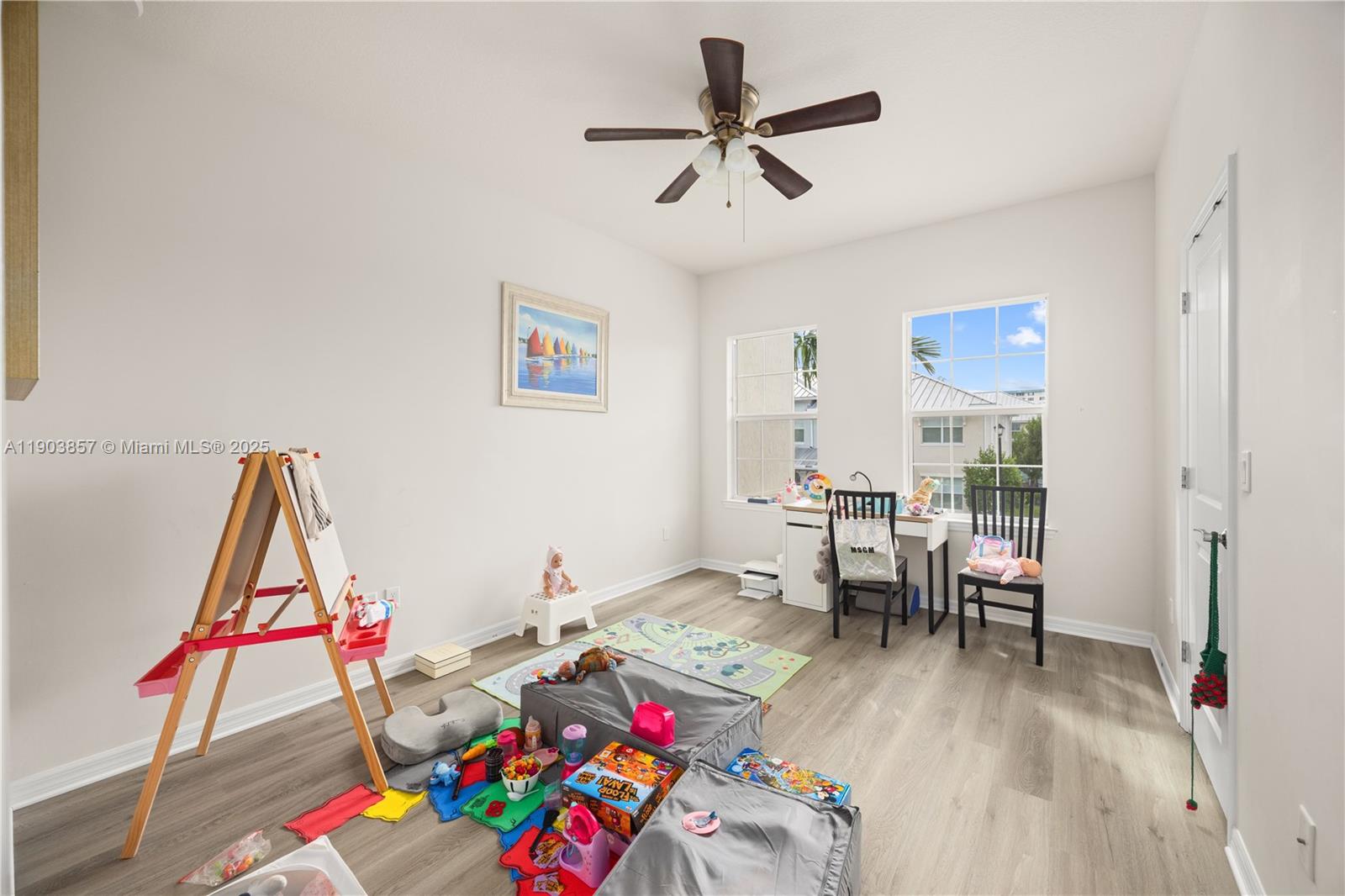 HILLCREST COUNTRY CLUB NO - Residential