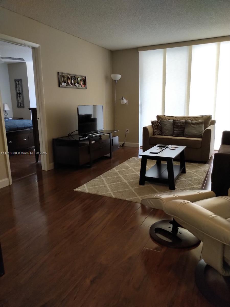 PLANTATION FOREST CONDO - Residential