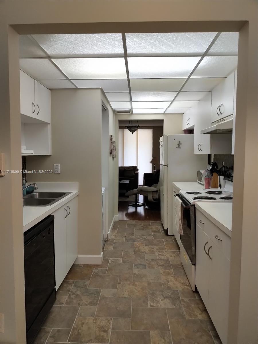 PLANTATION FOREST CONDO - Residential