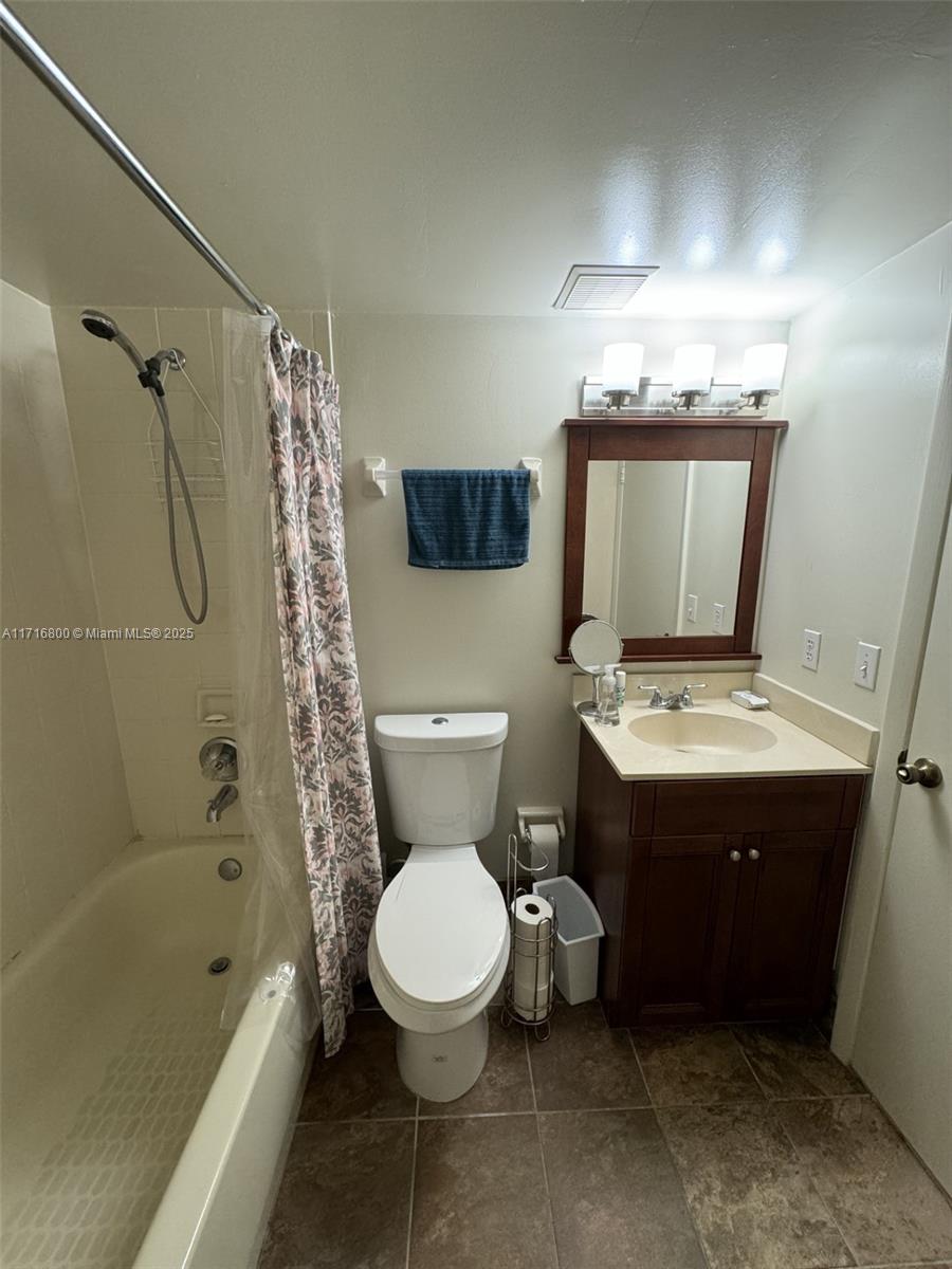 PLANTATION FOREST CONDO - Residential