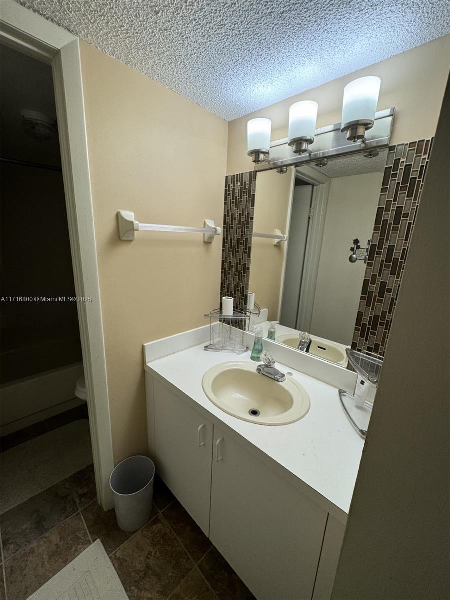 PLANTATION FOREST CONDO - Residential