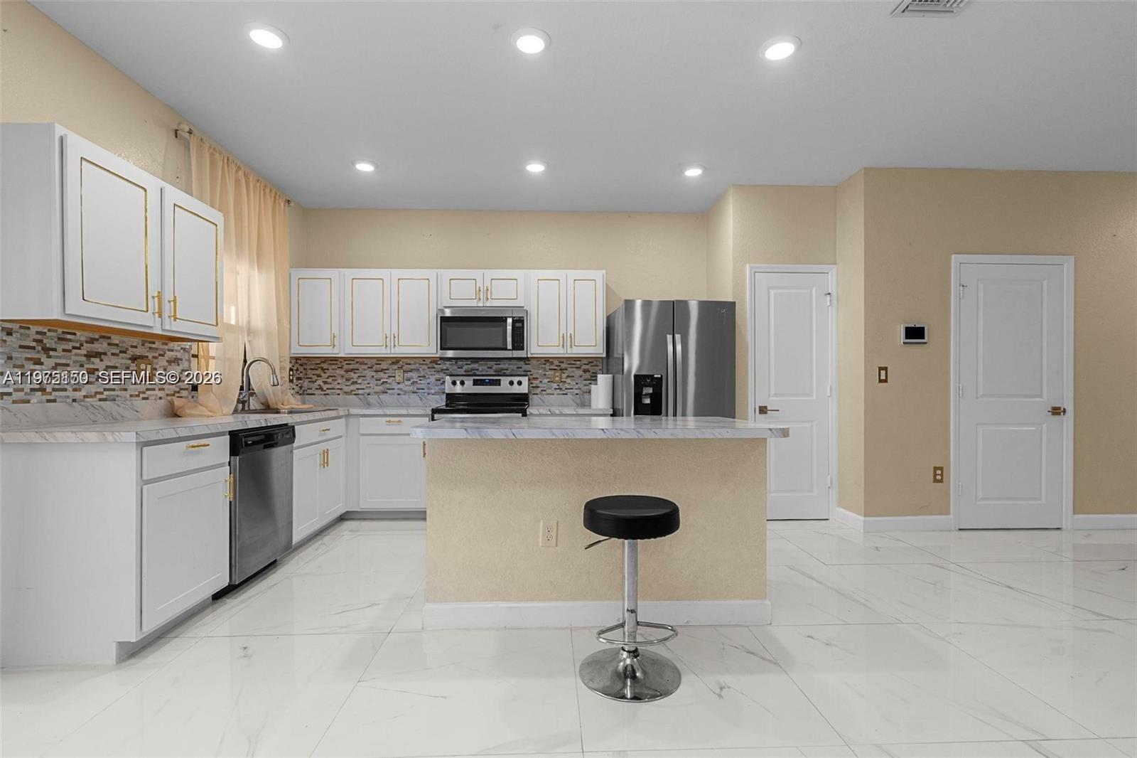 REGAL PALM SUBDIVISION - Residential Lease