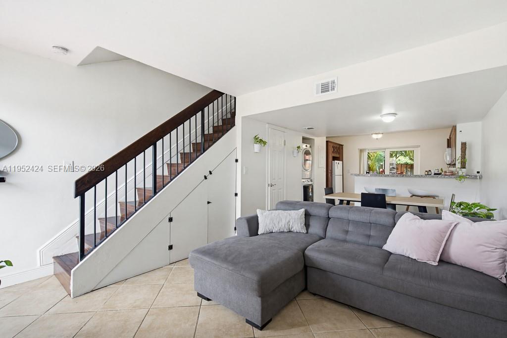 MIRA VILLAS CONDO - Residential