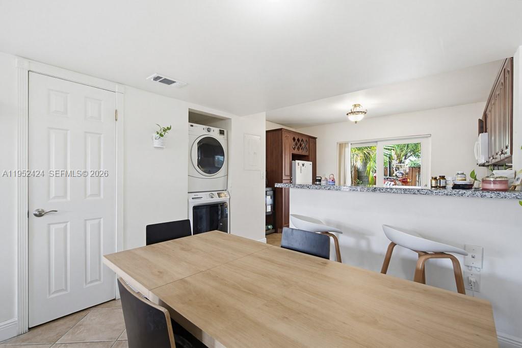 MIRA VILLAS CONDO - Residential