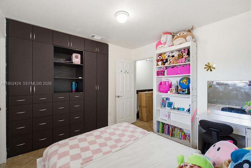 MIRA VILLAS CONDO - Residential