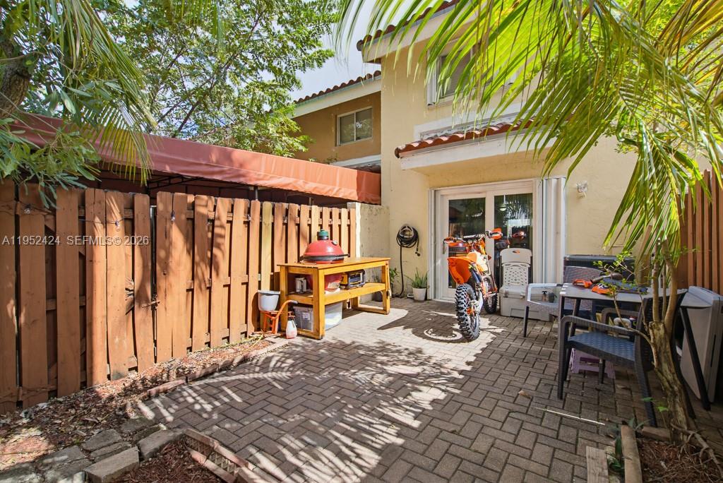 MIRA VILLAS CONDO - Residential