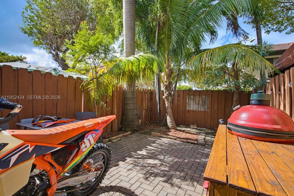 MIRA VILLAS CONDO - Residential