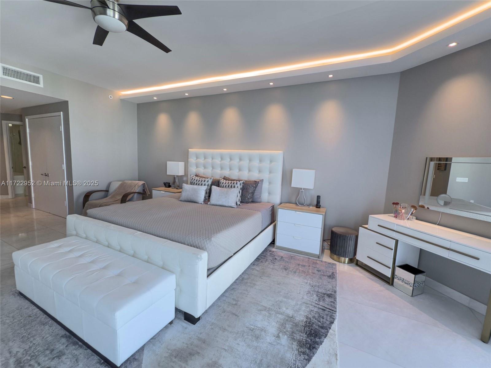 MARINA PALMS RESIDENCES S - Residential