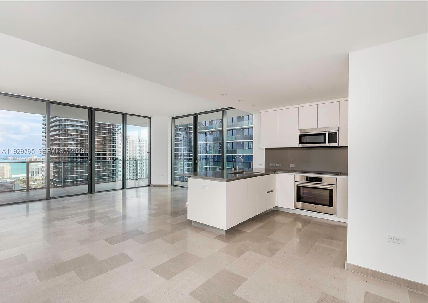 RISE CONDO - Residential