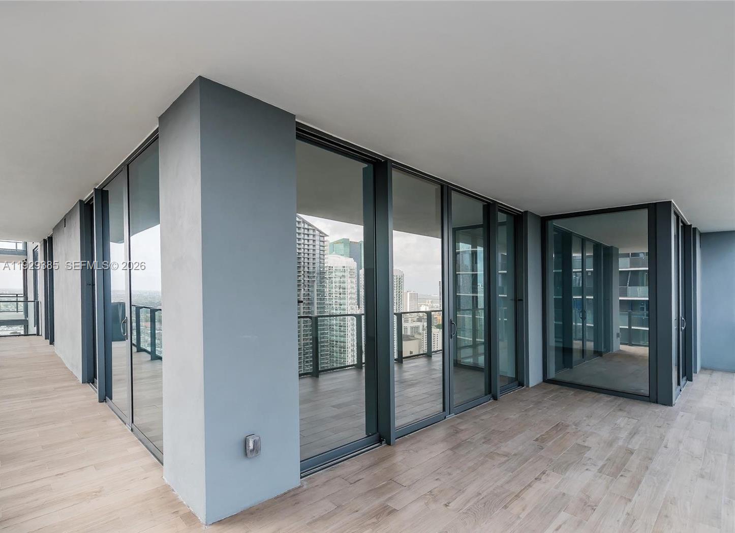 RISE CONDO - Residential