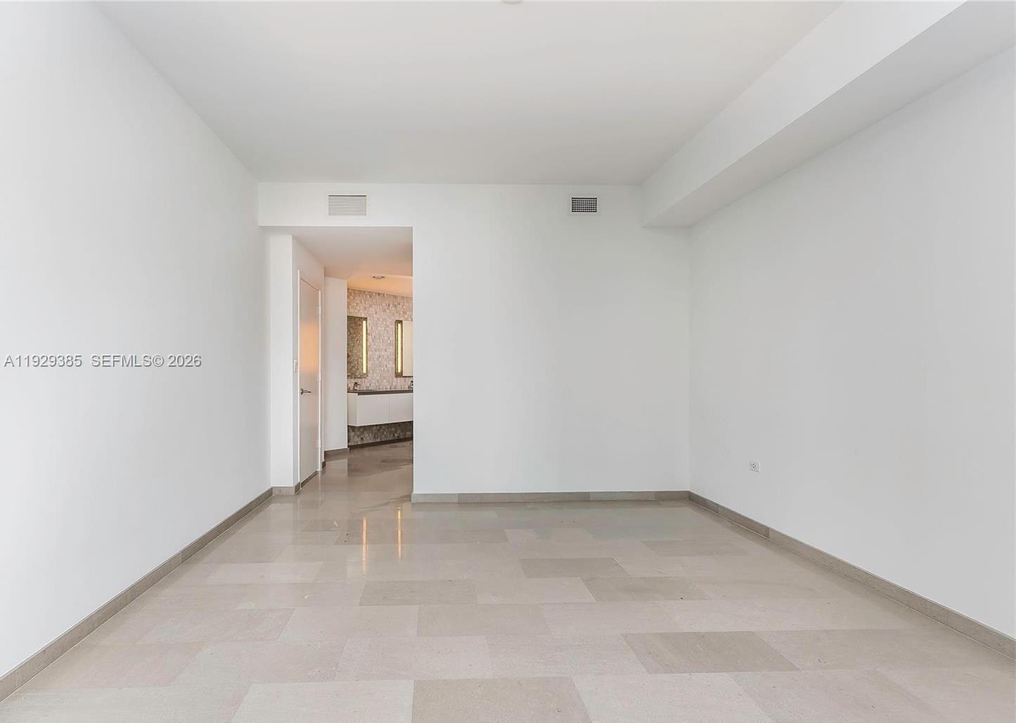 RISE CONDO - Residential