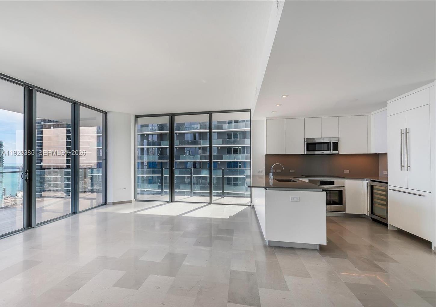 RISE CONDO - Residential