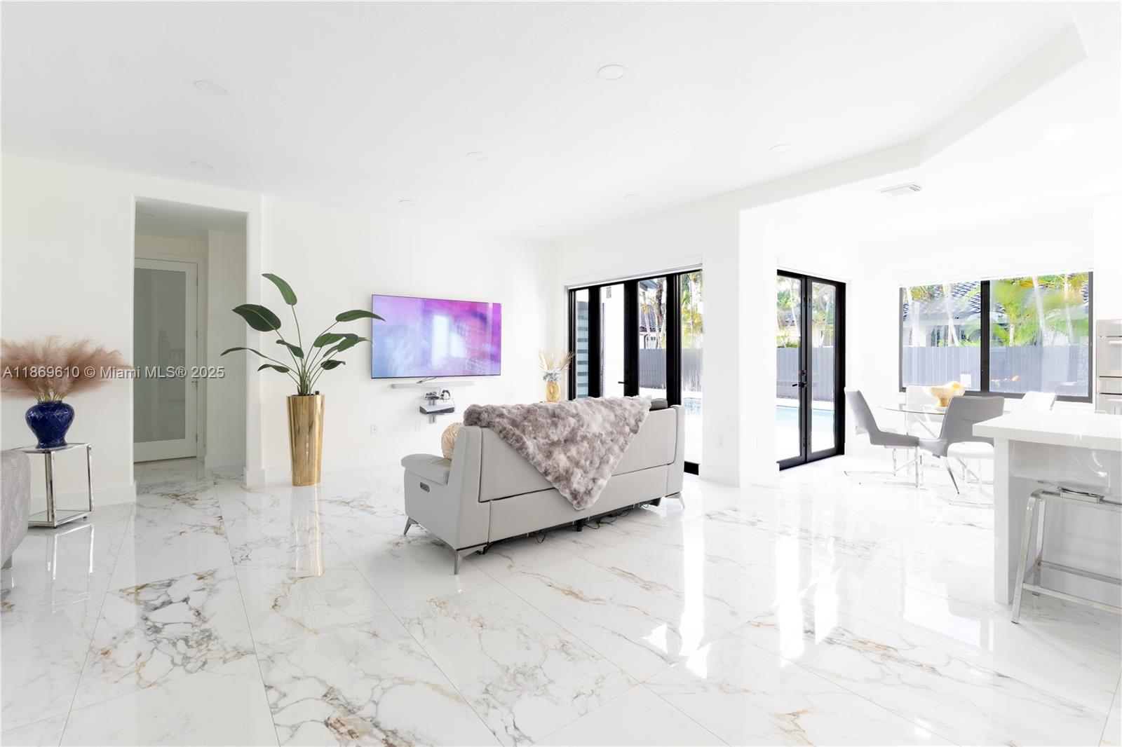 CASA LAGO 1ST ADDN - Residential