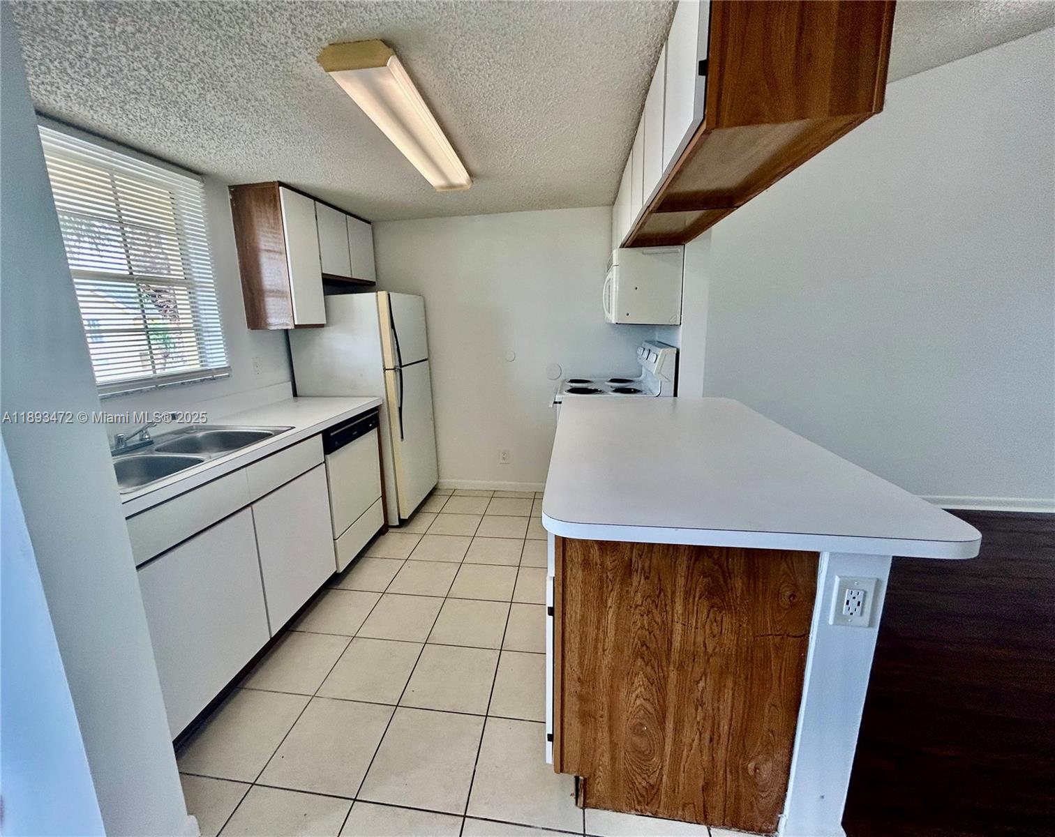 ADDISON POINTE AT BOCA RA - Residential Lease
