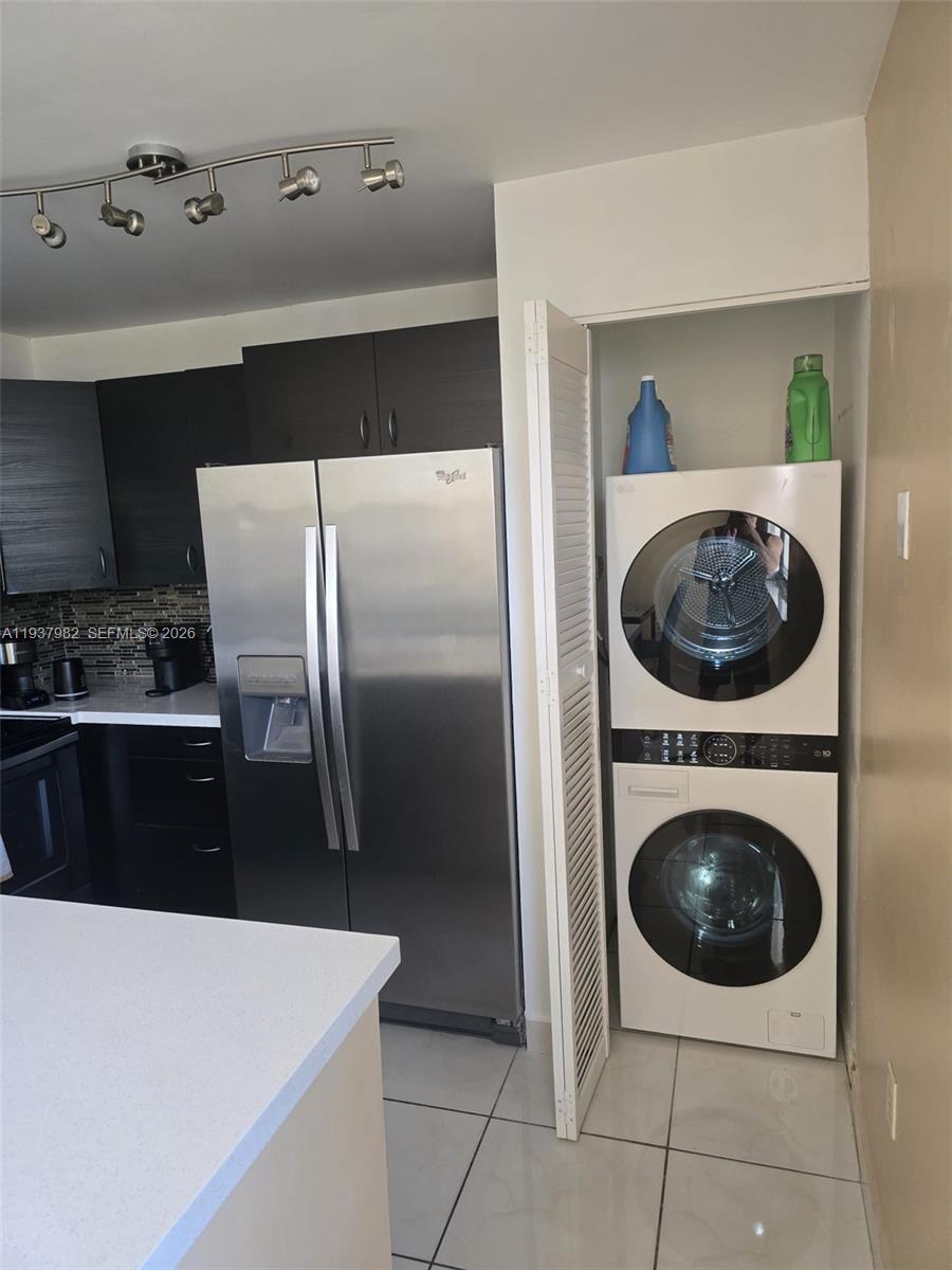 INDIAN LK VILLAGE PHASE 1 - Residential Lease