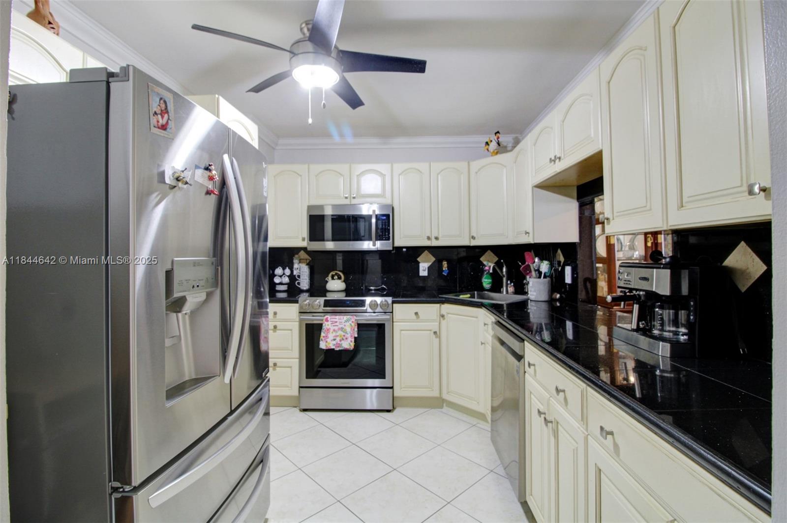 1865 S Ocean Dr 4H, Hallandale Beach, FL, 33009/$315,000 3 1865 S Ocean Dr 4H