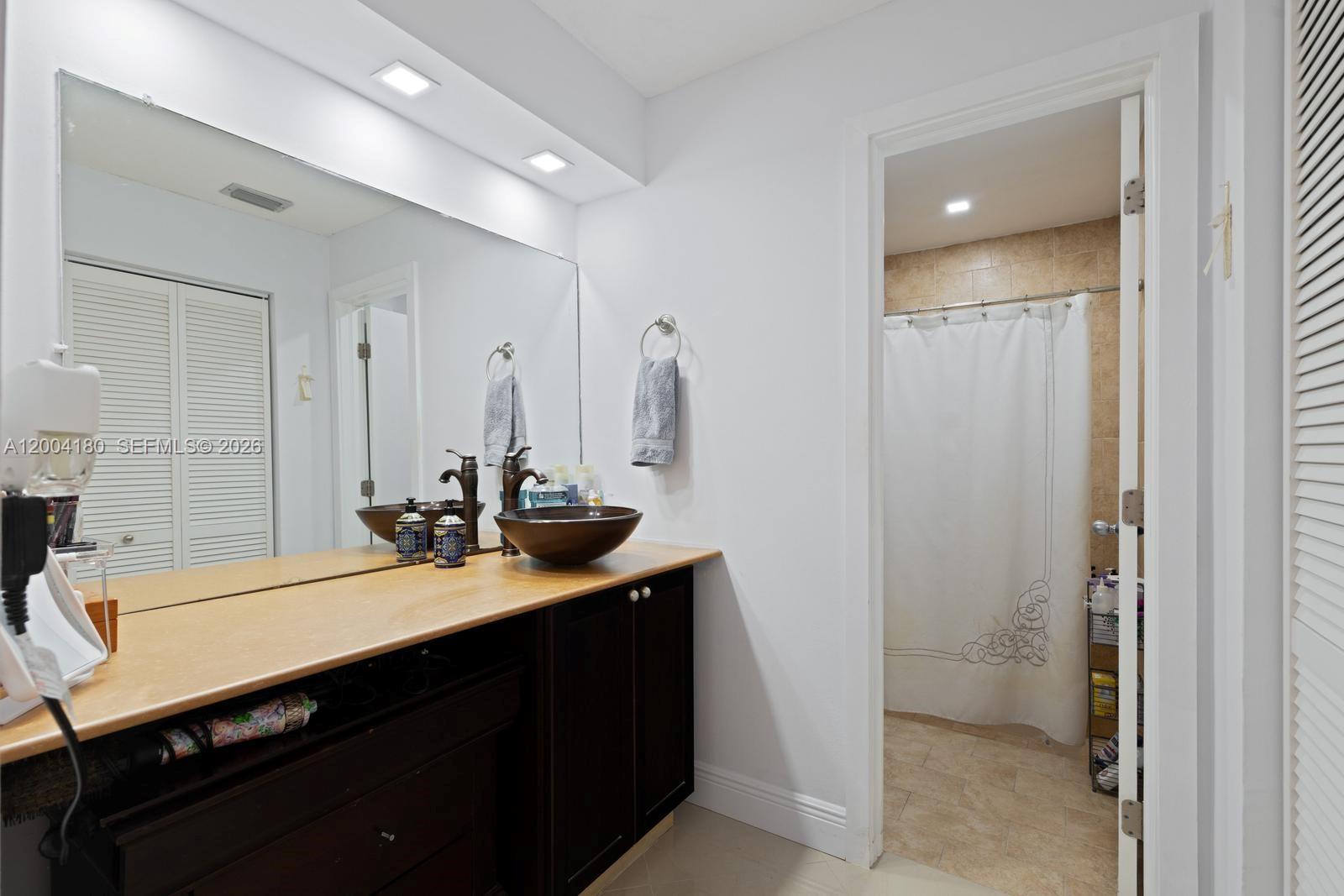 COUNTRY WALK SEC 2 - Residential