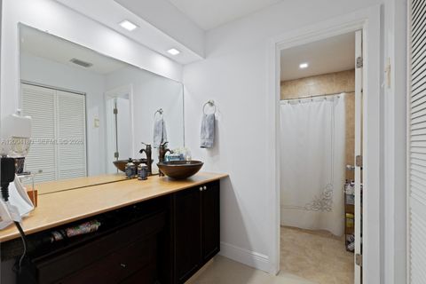 Tiny photo for 14812 SW 140th Pl, Miami, FL 33186 (MLS # A12004180)