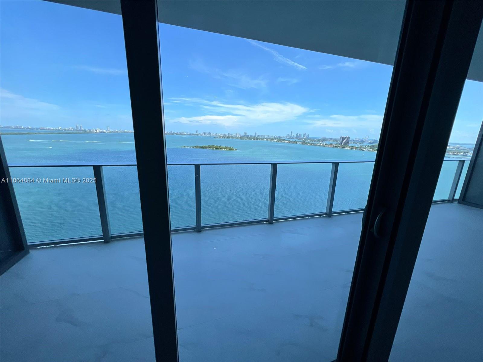 ARIA RESERVE MIAMI - Residential Lease