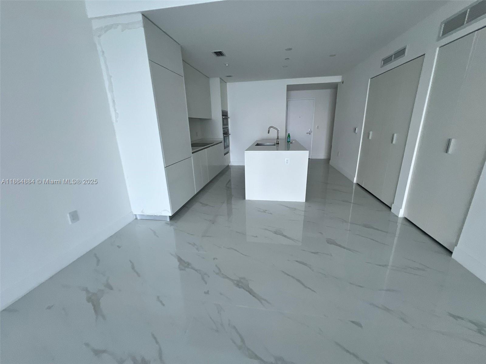 ARIA RESERVE MIAMI - Residential Lease