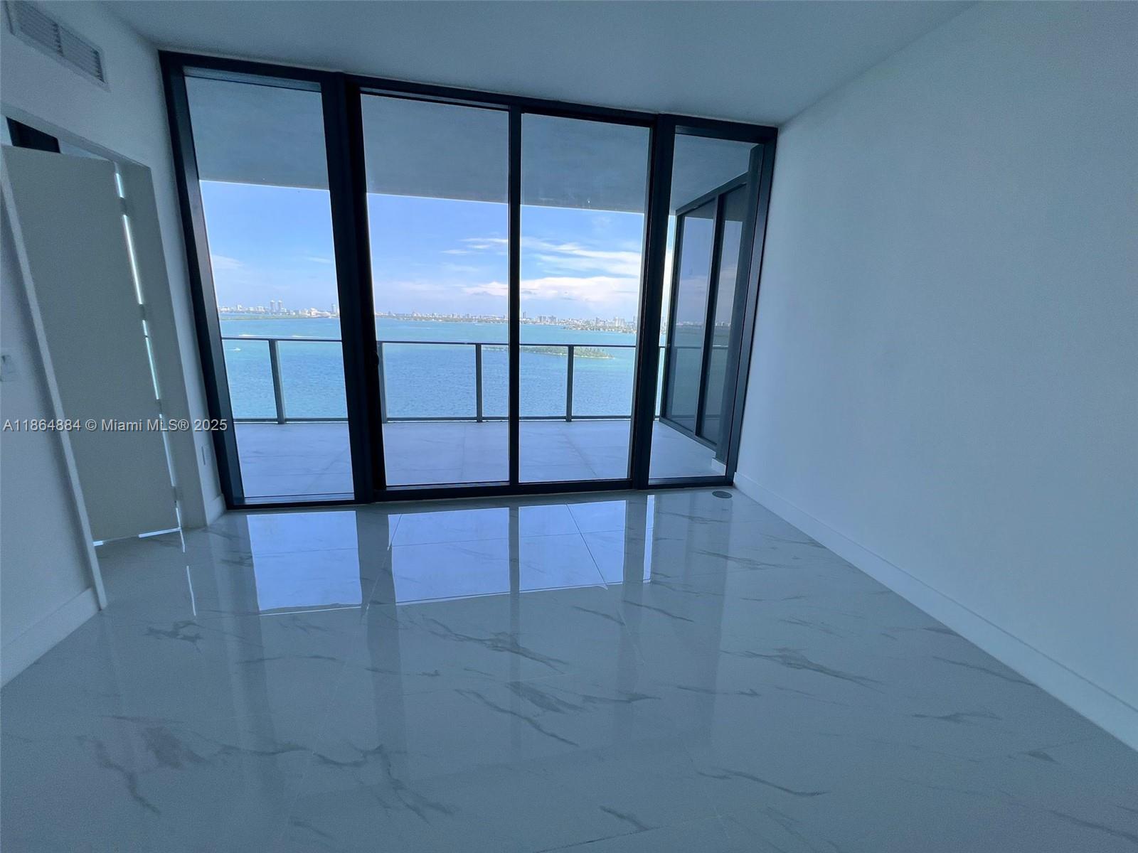ARIA RESERVE MIAMI - Residential Lease