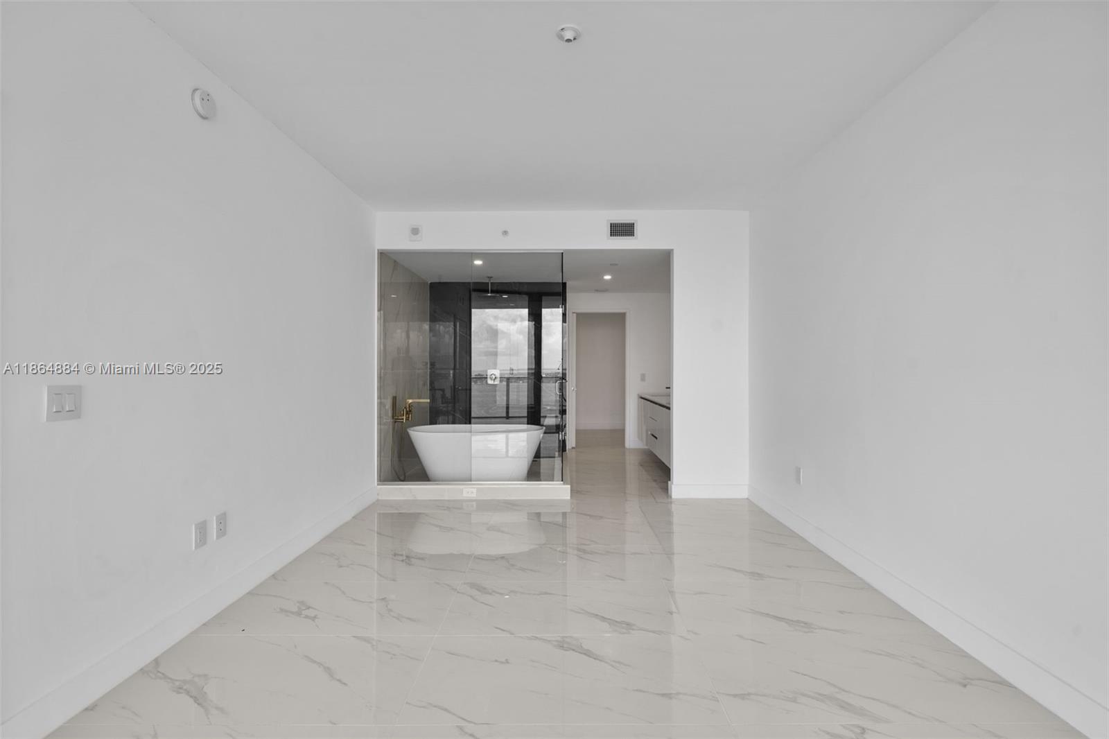 ARIA RESERVE MIAMI - Residential Lease