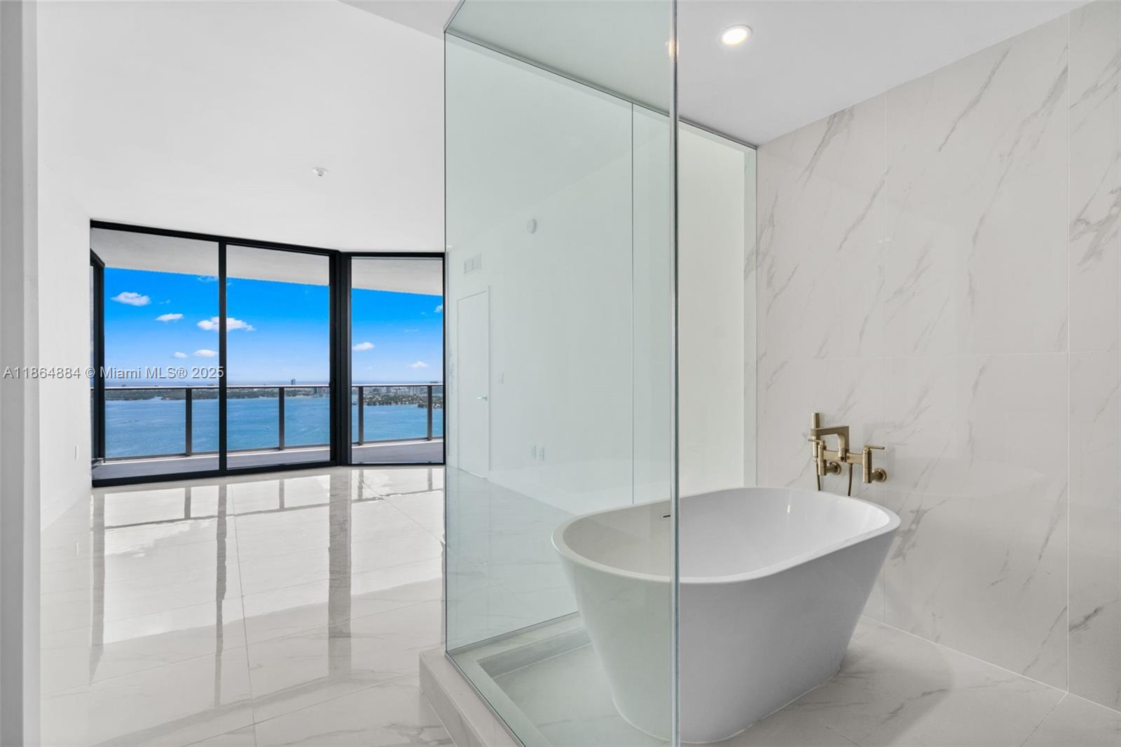 ARIA RESERVE MIAMI - Residential Lease