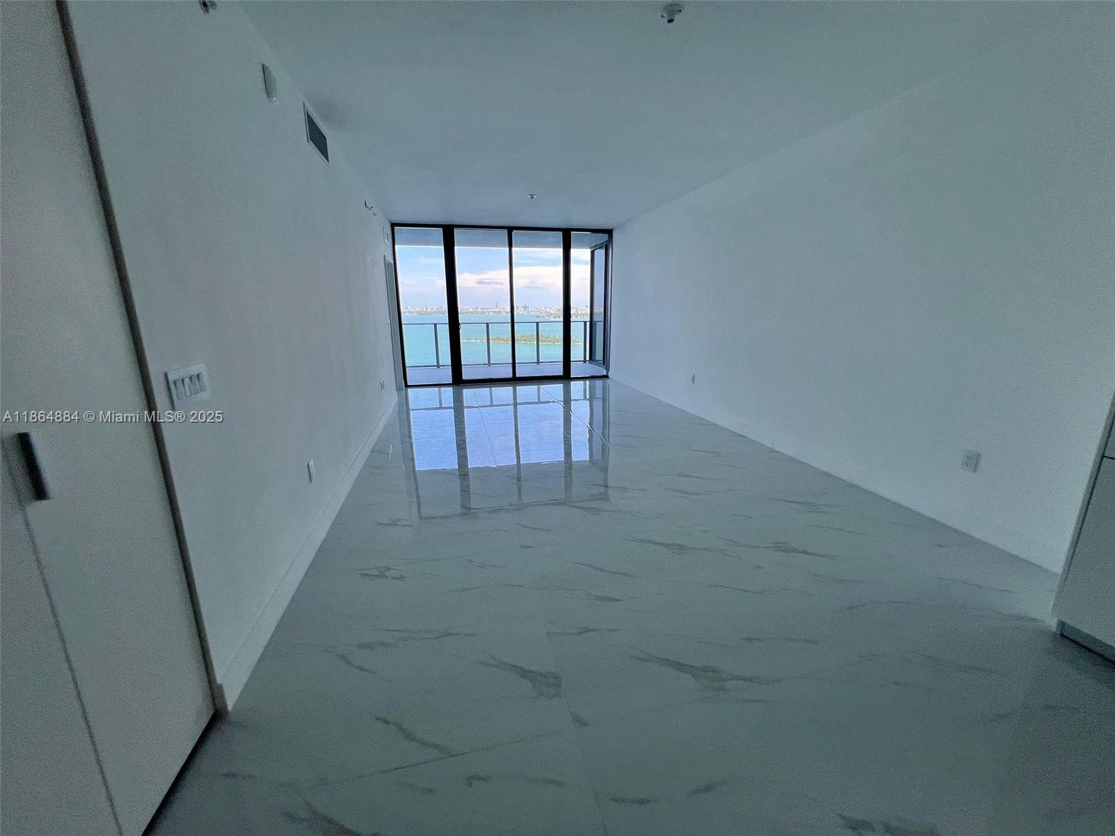 ARIA RESERVE MIAMI - Residential Lease
