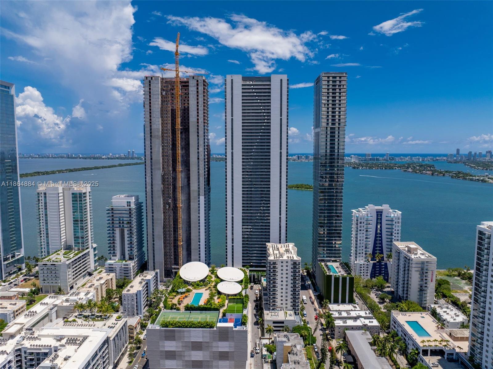 ARIA RESERVE MIAMI - Residential Lease
