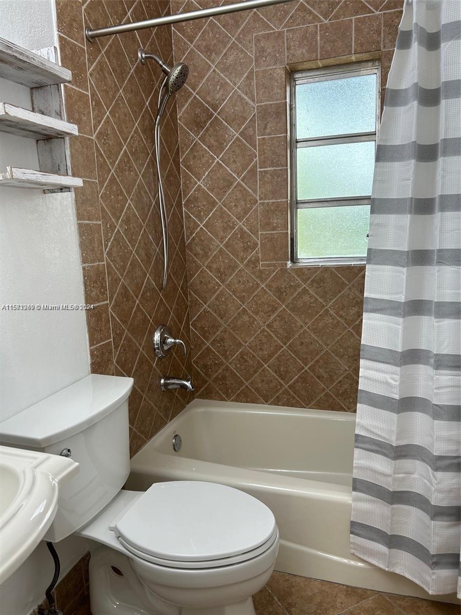 CORAL GABLES FLAGLER STRE - Residential Lease