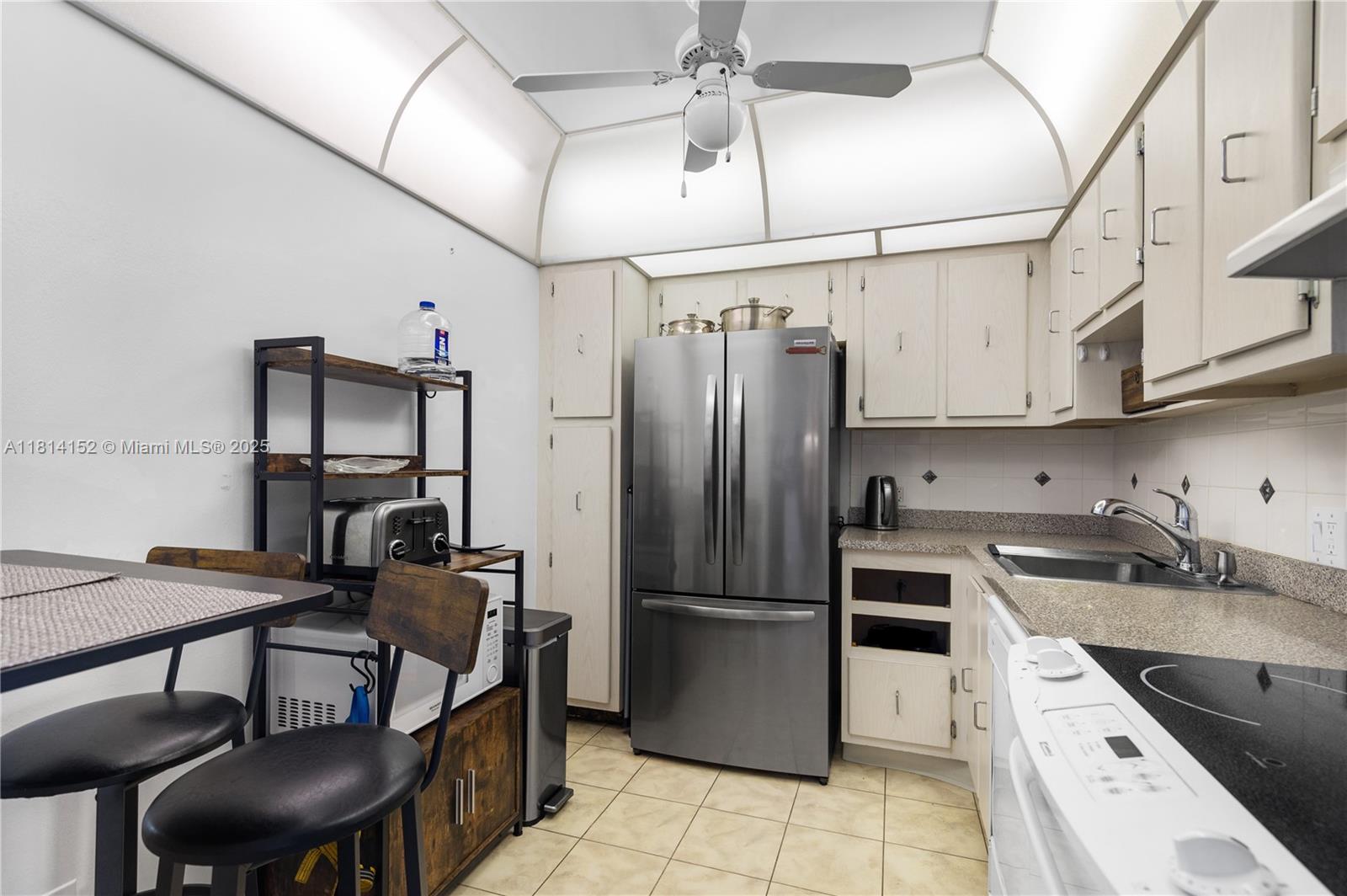CORONADO CONDO- TOWER II - Residential