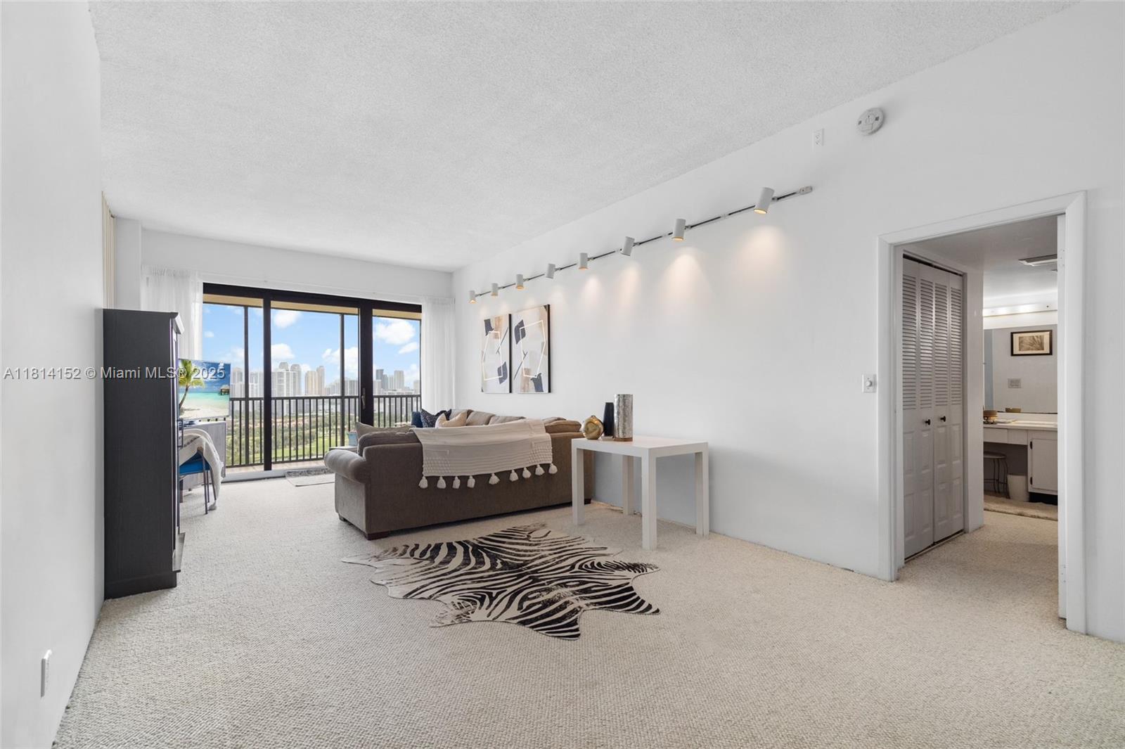 CORONADO CONDO- TOWER II - Residential