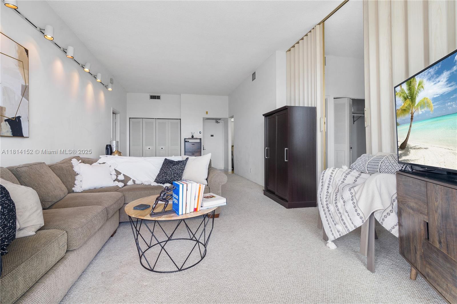 CORONADO CONDO- TOWER II - Residential