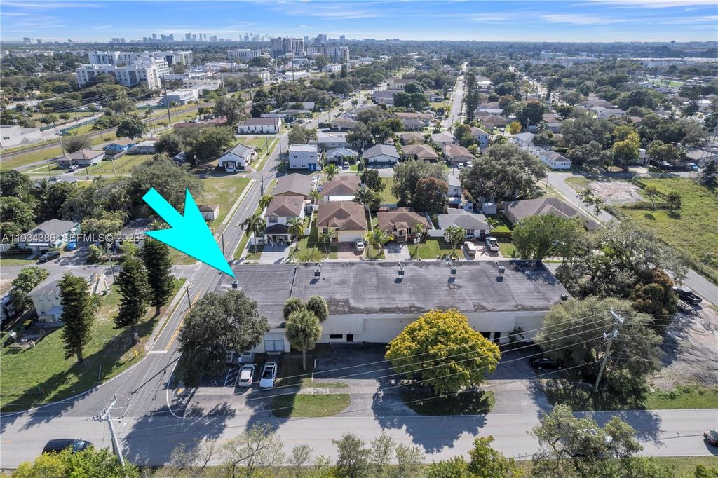 Photo of 501 Old Griffin Rd, Dania Beach, FL 33004 (MLS # A11934386)